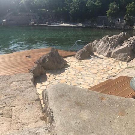 Apartments Neno - 20 M From Beach リバリサ エクステリア 写真
