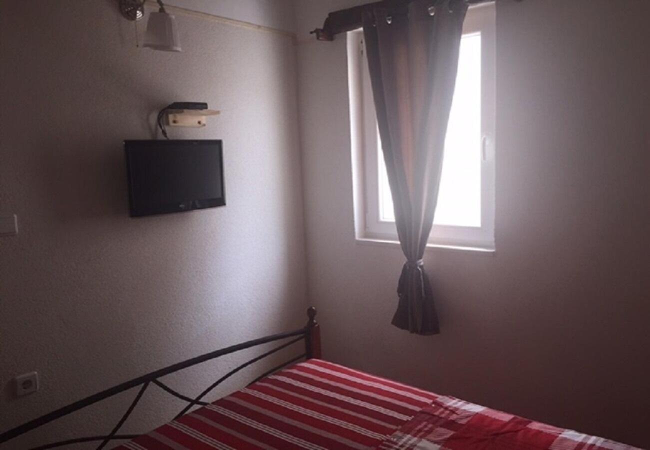 Apartments Neno - 20 M From Beach リバリサ エクステリア 写真