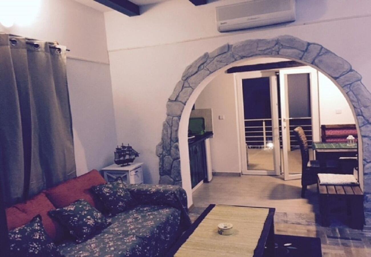 Apartments Neno - 20 M From Beach リバリサ エクステリア 写真