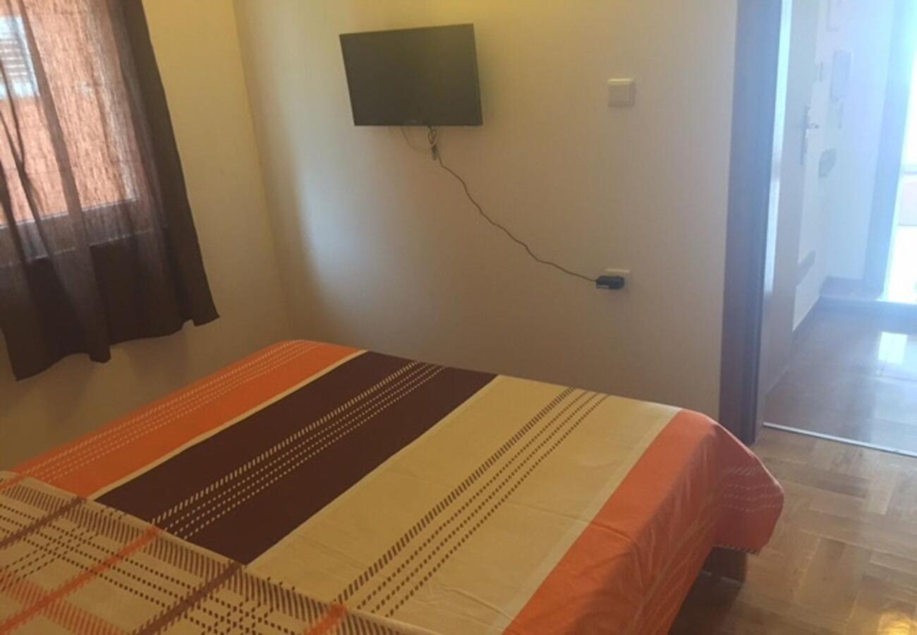 Apartments Neno - 20 M From Beach リバリサ エクステリア 写真